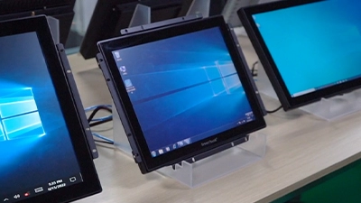 Ordinateur tout-en-un tactile &agrave; cadre ouvert (2C)