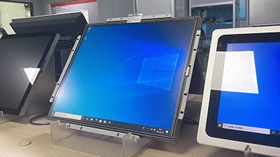 Moniteur tactile r&eacute;sistif (5A)